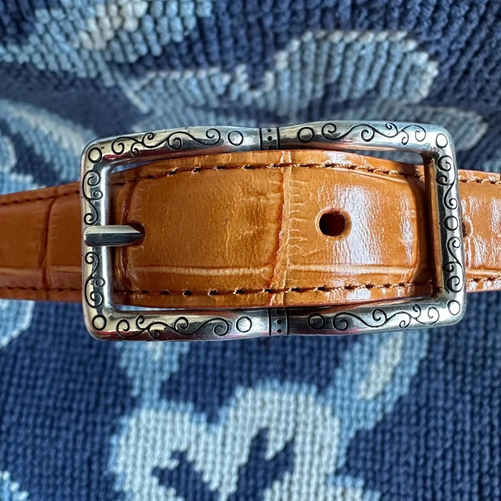 ✨ Brighton Brown Croc Embossed Leather Belt Size 30 Silver Buckle